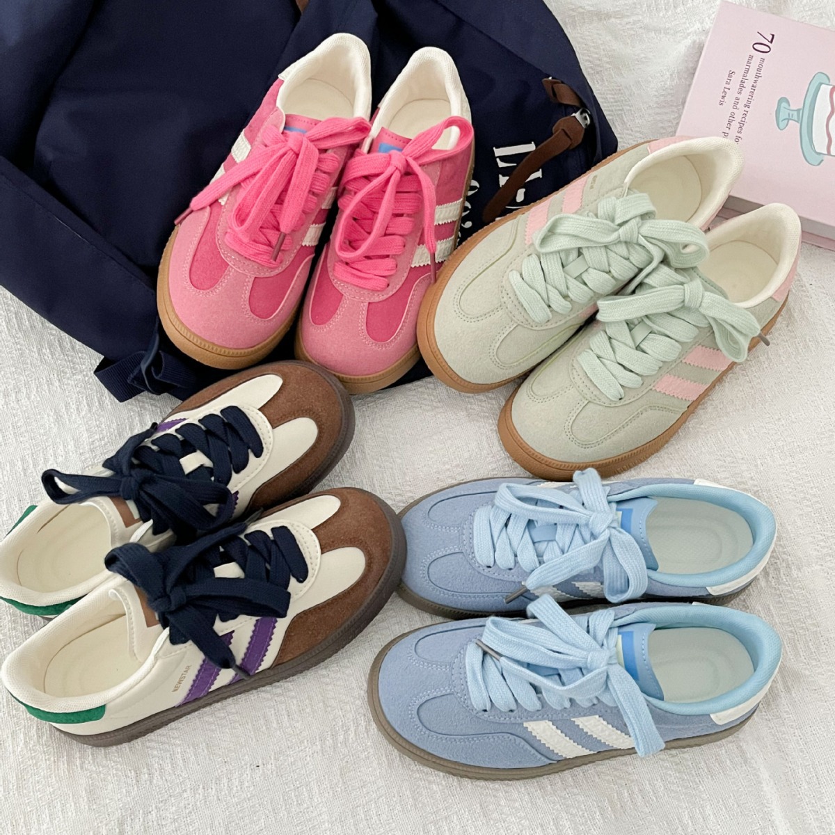Vintage-style sneakers for wom - Guipure Lace Panel avaliação e preço