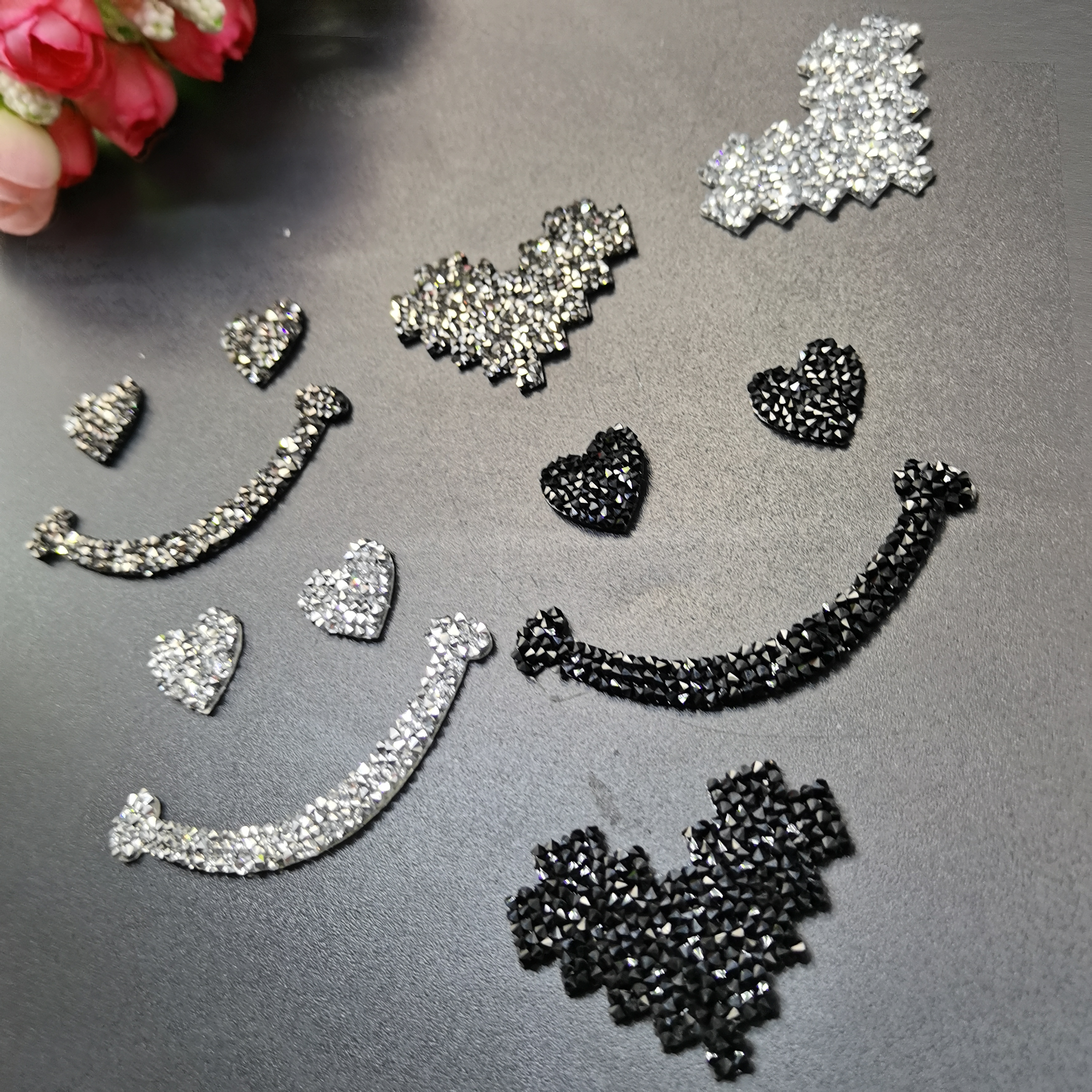 New 3colors Glitter Heart Smil - Hotfix Rhinestone Sheet avaliação e preço