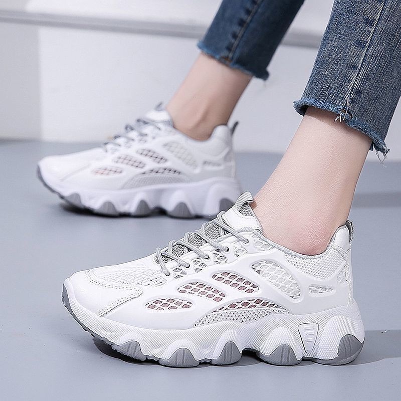 Breathable Mesh Chunky Sneaker - Guipure Lace Panel avaliação e preço