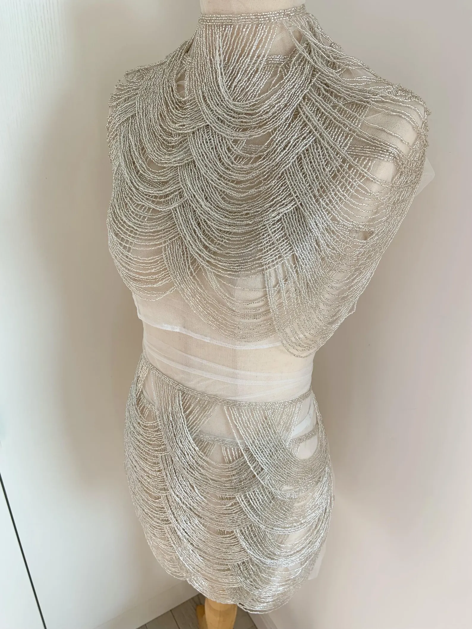 Silver Chains Cape Fabric, Bea - Beaded Trim Fringe avaliação e preço